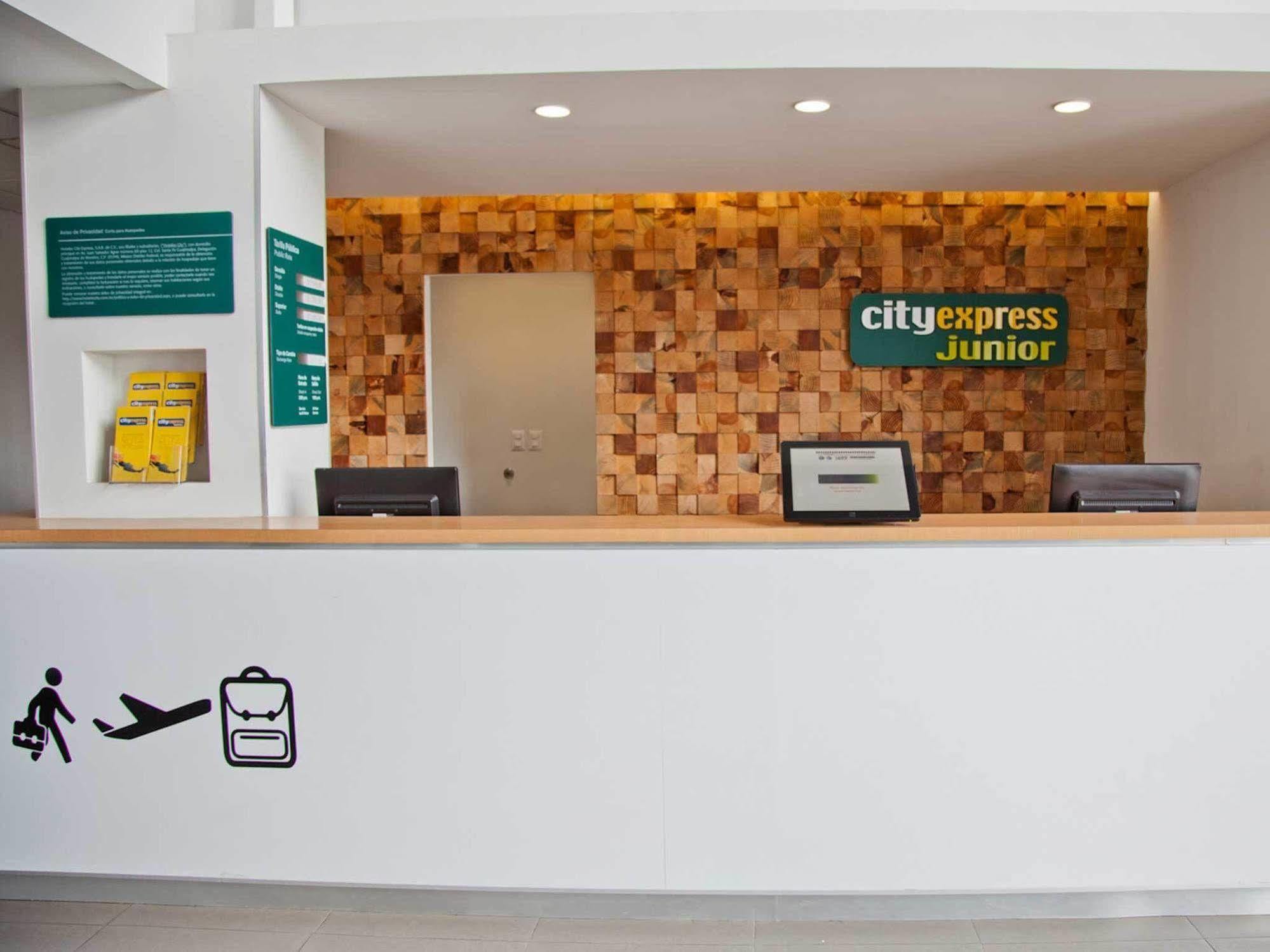 City Express Junior Ciudad del Carmen Aeropuerto Exterior foto